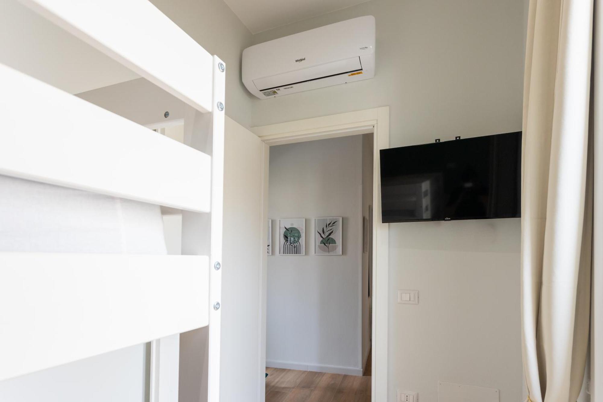 Appartamento con 2 Camere da Letto, Balcone e Terrazza
